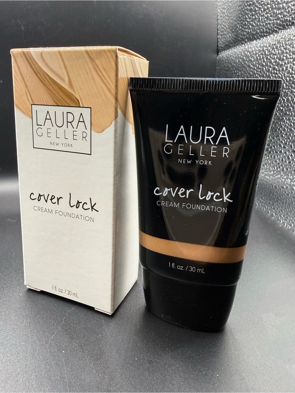 Laura Geller Cover Lock Cream Foundation - shade honey